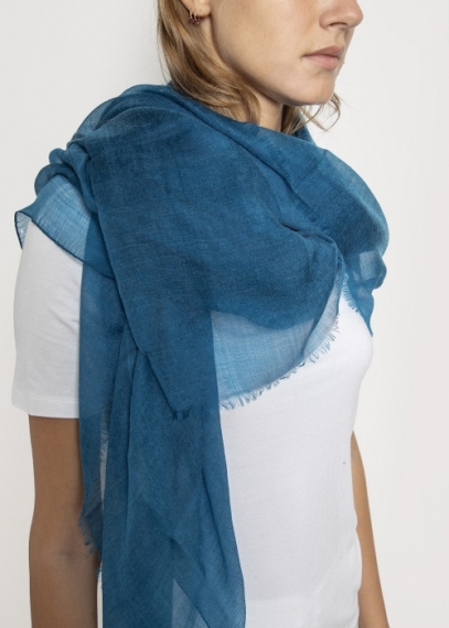 Stola-in-cashmere-voile-ultralight-ottanio