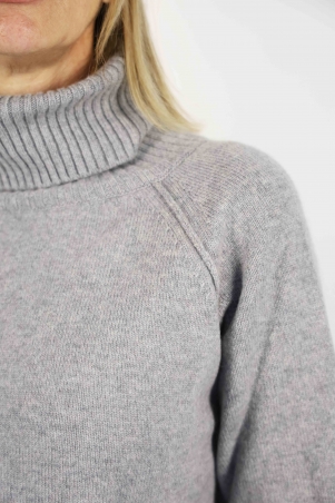 Dolcevita in cashmere grigio