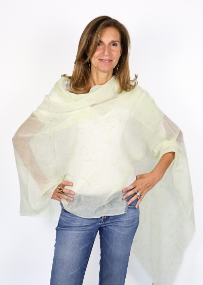 LIGHT IVORY AND GREEN CASHMERE STOLE