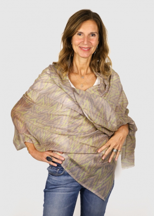 LIGHT YELLOW AND LILAC CASHMERE STOLE